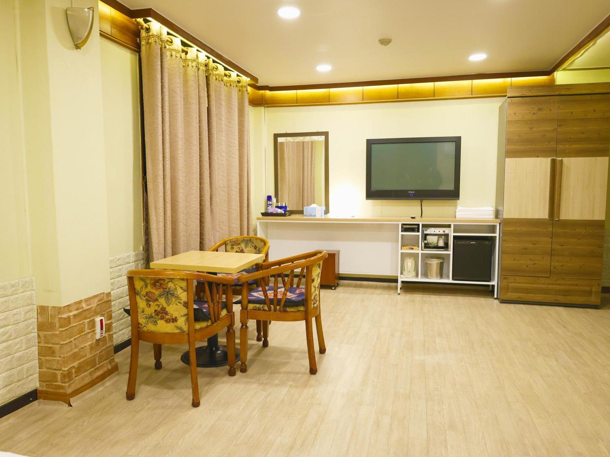 Goodstay Andong Park Hotel Exterior foto