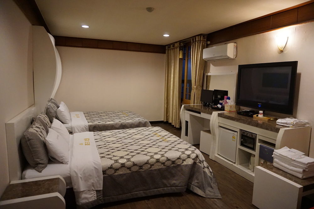 Goodstay Andong Park Hotel Exterior foto
