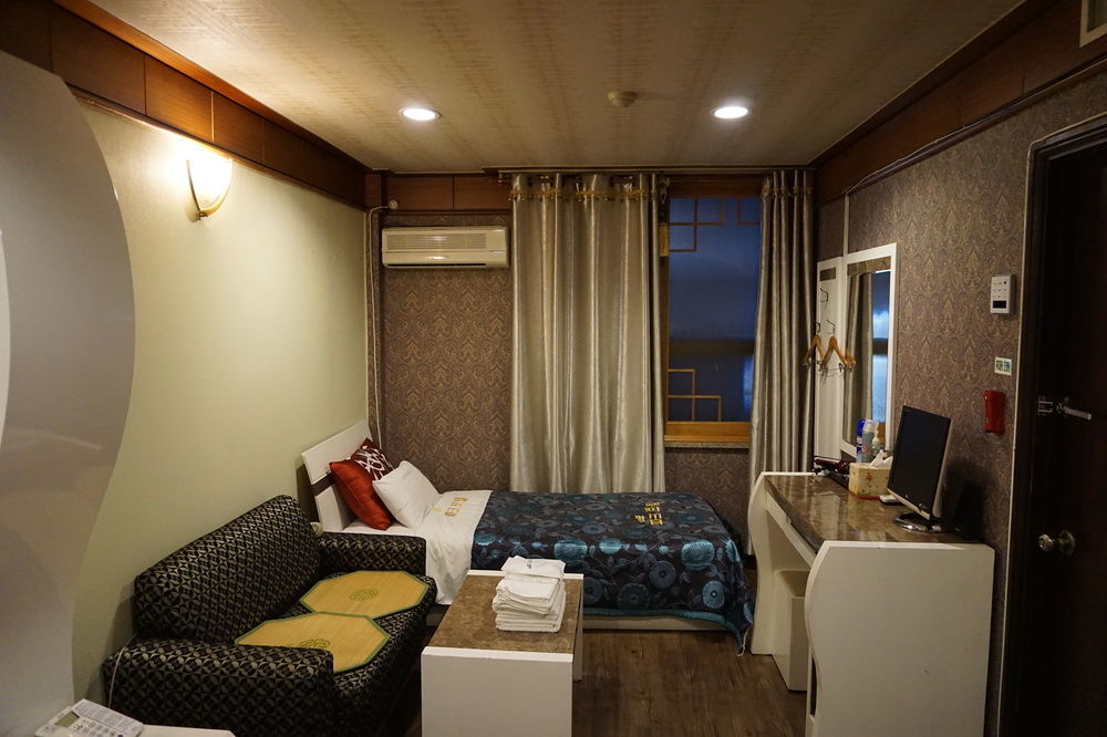 Goodstay Andong Park Hotel Exterior foto