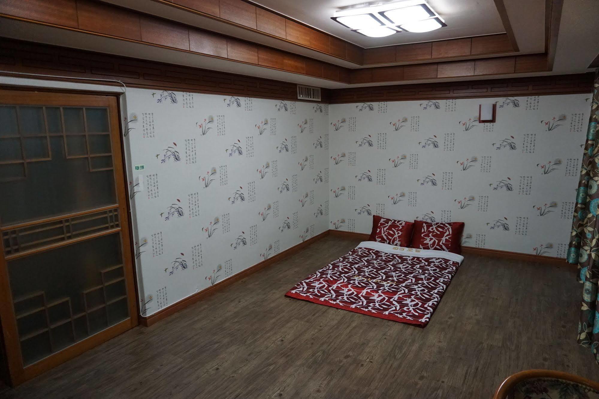 Goodstay Andong Park Hotel Exterior foto